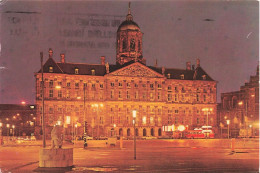 PAYS-BAS - Amsterdam / Holland - Le Palais Royal - Dominant De Sa Superbe - Façade La Place Du Dam - Carte Postale - Amsterdam