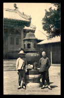 CHINE - PEKIN - URNES SACREES DANS UNE PAGODE - Cina