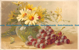 R145999 Old Postcard. Flowers In The Vases. Grapes On The Table. 1907 - Monde