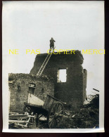 GUERRE 14/18 - FRONT ANGLAIS - OFFICIER DANS UN OBSERVATOIRE D'ARTILLERIE - Guerra, Militares