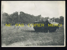 GUERRE 14/18 - MANOEUVRES DE CHARS D'ASSAUT DANS LA MARNE - L'INFANTERIE AVANCE DERRIERE LES CHARS - TANK - BLINDE - Guerre, Militaire