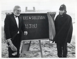 Spike Milligan The Pirates Of Penzance Opera Paignton World Premiere Press Photo - Artistes