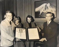 Spike Milligan Japanese Embassy 1973 Visit Save The Whale Press Photo - Artistes