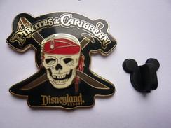 BIG  Pin S DISNEY  PIRATES DES CARAIBES 4,5 X 4  Cm DOUBLE MOULE NEUF - Disney