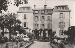 88 - REMIREMONT - Institution Jeanne D'Arc - La Façade (CPSM Petit Modéle) - Remiremont