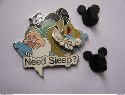 BIG  Pin S DISNEY NEED SLEEP JAI BESOIN DE DORMIR DOUBLE MOULE 4,5 X 4 Cm  NEUF - Disney