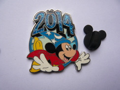 BIG Pin S DISNEY MAGICIEN 2014 4 X 3,5 Cm NEUF - Disney