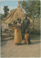 LD61 : Tchad :  Foyer De  Catéchiste  Devant  Leur  Grenier , Photo Aloys Voide , écrite à Moundou - Ciad