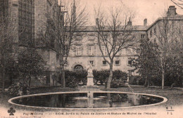 CPA - RIOM - Jardin Du Palais Et Statue Michel De L'Hôpital - Edition MTIL - Riom