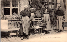 S16607 Cpa 23 Groupe De Paysannes Creusoises - Autres & Non Classés