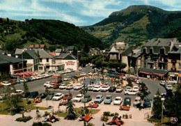 CPM - Le MONT DORE - Place De La Poste Et Le Bassin - Edition Lys - Le Mont Dore