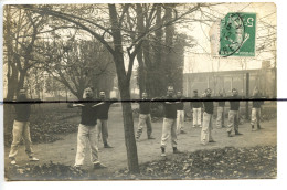 Carte Photo. CPA. D79. Saint-Maixent-l'École . Soldats A L'entraînement Physique Militaire - Saint Maixent L'Ecole