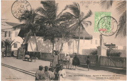 CPA Carte Postale Sénégal Gorée Square Et Monument Des Médecins Victimes De La Fièvre Jaune   VM81277ok - Sénégal