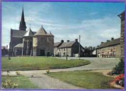 Carte Postale 22. Langourla  Collinée  Place De L'église   Très Beau Plan - Other & Unclassified