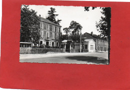 47------LAVARDAC----La Mairie Et Les Bains-Douches---voir 2 Scans - Lavardac