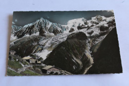 Massif Du Mont Blanc Alpage Dans Le Decor De L Aiguille Du Midi  Au Mont Maudit - Chamonix-Mont-Blanc