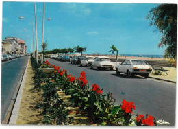 CP VALRAS PLAGE - Le Boulevard , Front De Mer - ( Citroën DS - Renault 17 ) - Ed. CIM N°3.03.75.0256 - Other & Unclassified