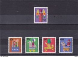 BERLIN  1971 JOUETS Yvert 374-377 + 382 NEUF** MNH Cote 3,35 Euros - Nuevos