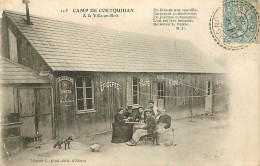 56 - Camp De Coetquidan - A La Ville En Bois - Animée - Oblitération Ronde De 1905 - Etat Léger Pli Visible - CPA - Voir - Guer Coetquidan