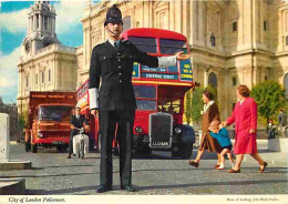 Automobiles - Bus - Autocar - City Of London Policeman - CPM - Voir Scans Recto-Verso - Busse & Reisebusse