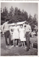 Old Real Original Photo - 2 Men Women Posing - Ca. 8.5x6 Cm - Personnes Anonymes