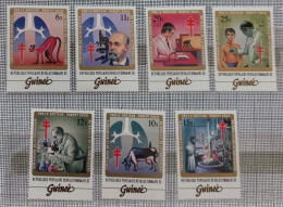 Tuberculosis Theme Stamps Cmplt Set From Guniee - Enfermedades