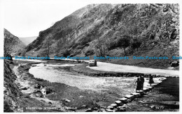 R145453 The Stepping Stones. Dovedale. Valentine. RP - Monde