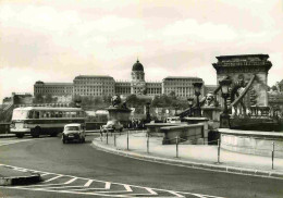 Hongrie - Budapest - Lanchid A Varral - Chain Bridge With The Castle - Automobiles - Bus - Carte Dentelée - CPSM Grand F - Ungarn