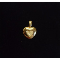 PENDENTIF EN OR JAUNE - 18 CARATS - 2,05 G - En Forme De COEUR, Orné De 6 BRILLANTS - Anhänger