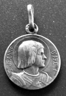 Pendentif Médaille Religieuse Argent 800 Début XXe "Sainte Jeanne D'Arc" Religious Medal - Religion & Esotérisme