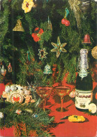 Winter Holiday Greetings Champagne Bottle, Clock And Decorated Tree - Sonstige & Ohne Zuordnung