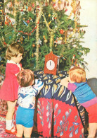 New Year's Greetings Children Types Around Decorated Tree - Nouvel An