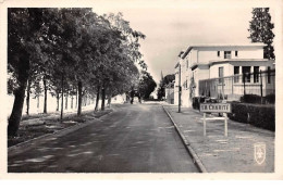 58 . N° 103008 .la Charite Sur Loire .cpsm .l Hopital Psychiatrique . - La Charité Sur Loire