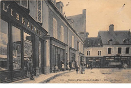 58. N° 103710 .saint Pierre Le Moutier .marchand De Cartes Postales .place Du Marche .en L Etat . - Saint Pierre Le Moutier