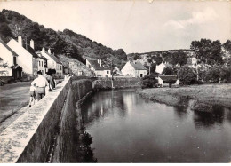 58 .n° Kri10951 . Armes .les Bords De L'yonne  .n°.edition Collin . Sm 10X15 Cm . - Andere & Zonder Classificatie