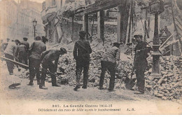 59 - LILLE - SAN33320 - Déblaiement Des Rues De Lille Après Le Bombardement - Lille