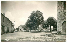 58.SAXI-BOURDON.n°22411.PLACE DE L'EGLISE.CPSM.PLIE - Andere & Zonder Classificatie