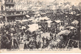 59 - VALENCIENNES - SAN34702 - La Place D'Armes Un Jour De Marché - Agriculture - Valenciennes