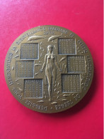 TRES BELLE MEDAILLE BRONZE CALENDRIER 1979 -. - Andere & Zonder Classificatie