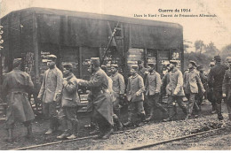 59 - NORD - SAN37626 - Dans Le Nord, Convoi Des Prisonniers Allemands - Train - Douai