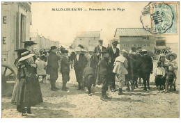 59.MALO LES BAINS.n°8167.PROMENADES SUR LA PLAGE - Malo Les Bains