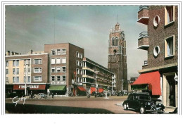 59.DUNKERQUE.LES NOUVEAUX IMMEUBLES PLACE JEAN BART AU FOND LE BEFFROI.CPSM. - Dunkerque