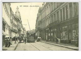 59.DOUAI.RUE DE BELLAIN.TRAMWAY - Douai