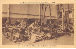 60 - Creil - SAN21870 - Un Coin De L'Atelier D'Electricité - Les Moteurs Automobiles - Ecole Nationale Professionnelle - Creil