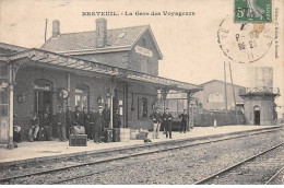 60 - BRETEUIL - SAN67053 - La Gare Des Voyageurs - Breteuil