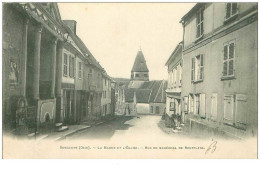 60 . N°37836.songeons.la Mairie Et Rue Marechal De Boufflers - Songeons