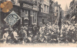 60 . N°101243. Beauvais .fetes De Jeanne Hachette .la Procession Rue St Pierre .en L Etat . - Beauvais