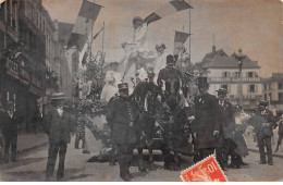 60 - N°87066 - BEAUVAIS - Hommes Devant Un Char Décoré - Carte Photo - Beauvais