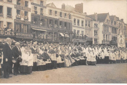 60 - N°73097 - BEAUVAIS - Procession Religieuse Sur Une Place - Carte Photo - Beauvais