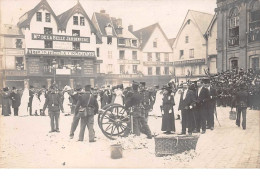 60 . N°52877. BEAUVAIS. CP PHOTO. Commerces. Animée - Beauvais